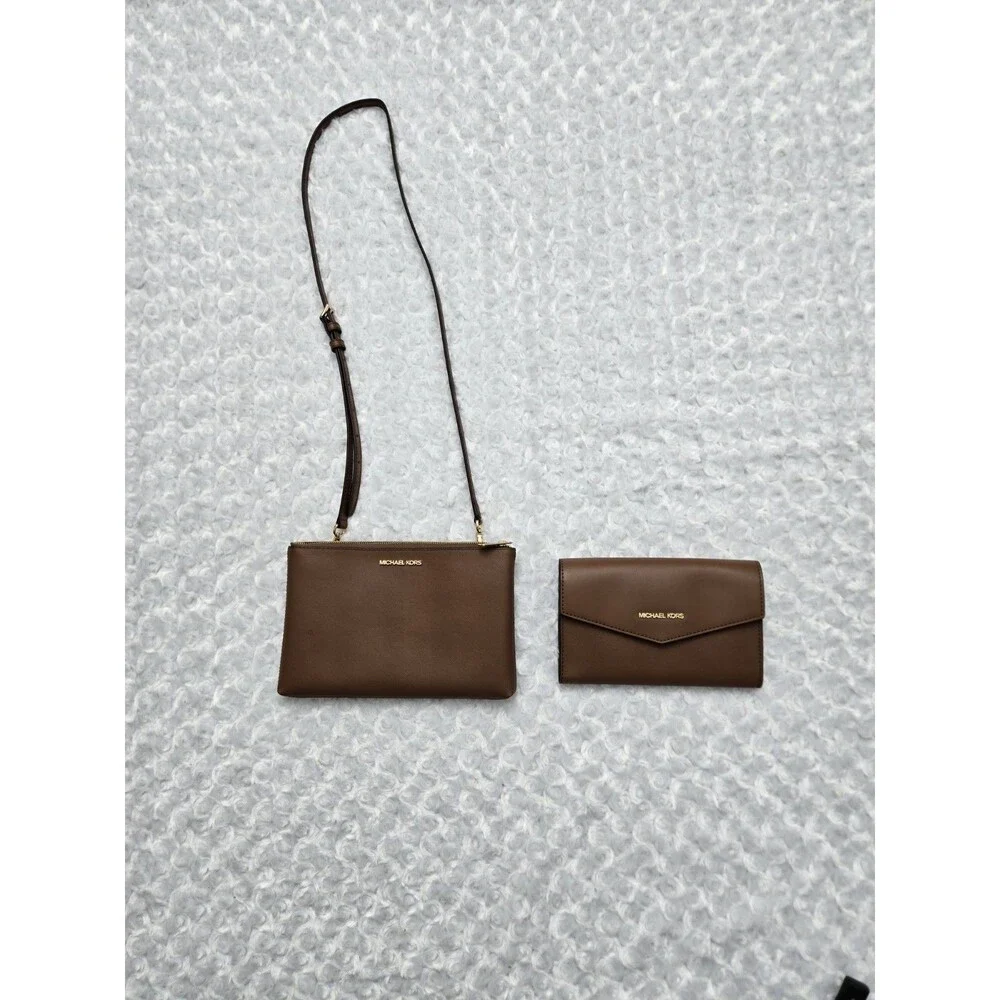 Michael Kors Brown Shoulder Bag Adjustable Strap Detachable Wallet Set Women